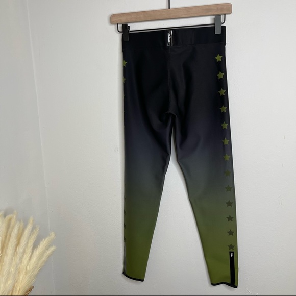 NWT ULTRACOR Ombre Star Print Performance Leggings Size M Black Green - Picture 6 of 13